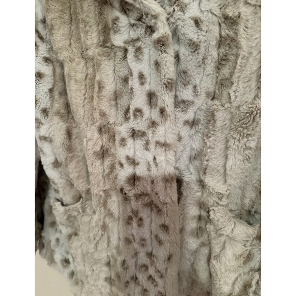 Katie Todd Cream Animal Print Faux Fur‎ Coat Size Small - Picture 2 of 8